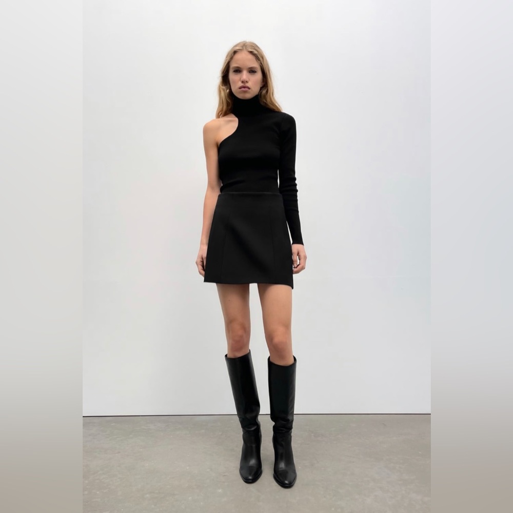 Zara cutout one sleeve top